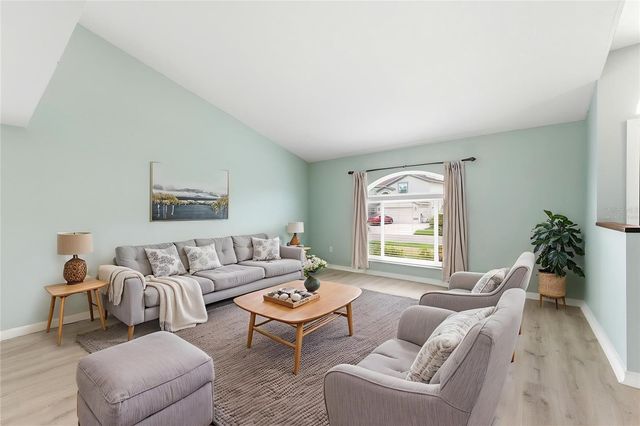 11421 GLENMONT DRIVE, Tampa, FL 33635