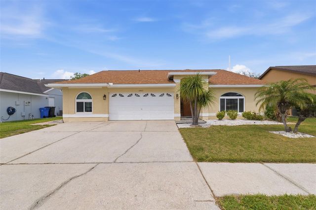 11421 GLENMONT DRIVE, Tampa, FL 33635