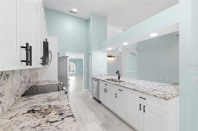 11421 GLENMONT DRIVE, Tampa, FL 33635