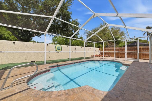 11421 GLENMONT DRIVE, Tampa, FL 33635