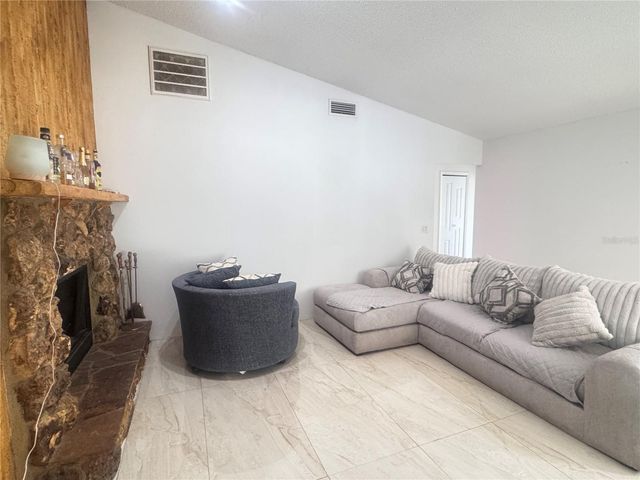 304 SHADOW OAK DRIVE, Casselberry, FL 32707
