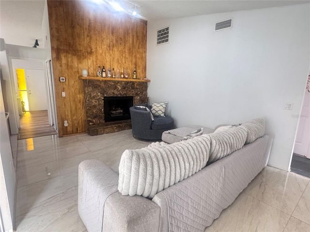 304 SHADOW OAK DRIVE, Casselberry, FL 32707