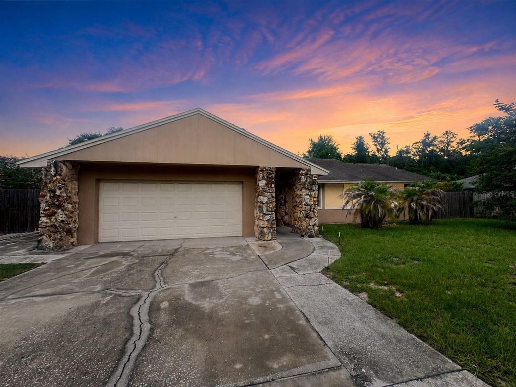 304 SHADOW OAK DRIVE, Casselberry, FL 32707