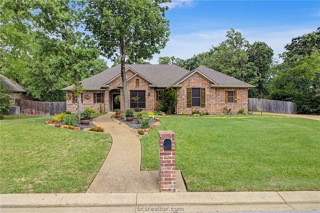1221 Ebbtide Cove, College Station, TX 77845