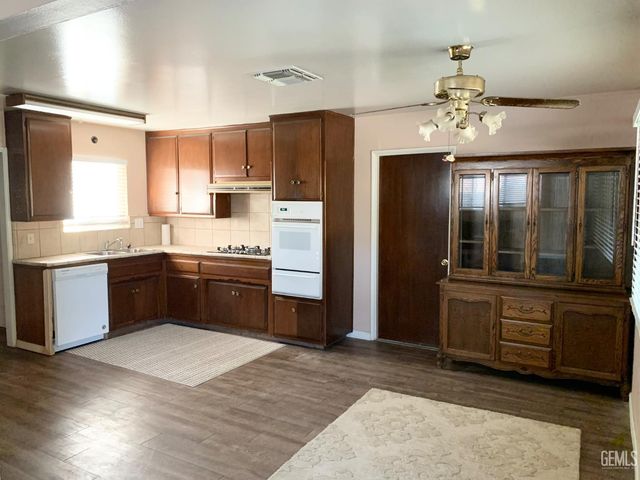 916 Alandale Avenue, Bakersfield, CA 93308