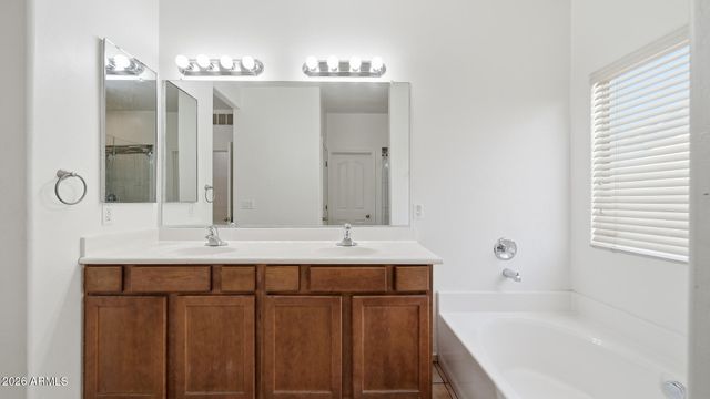 2090 W Cave Cotton Loop, Benson, AZ 85602