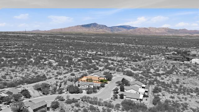 2090 W Cave Cotton Loop, Benson, AZ 85602