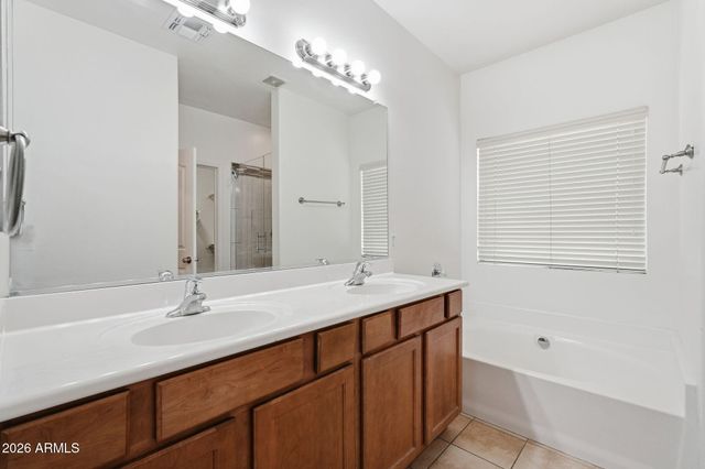 2090 W Cave Cotton Loop, Benson, AZ 85602