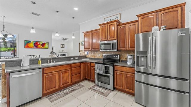 6726 HARTSWORTH DRIVE, Lakeland, FL 33813