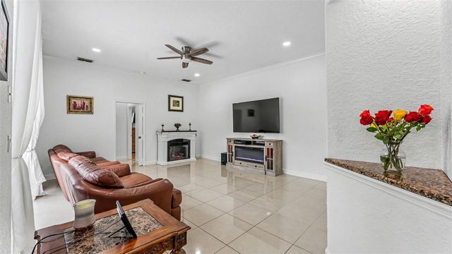 6726 HARTSWORTH DRIVE, Lakeland, FL 33813