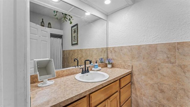 6726 HARTSWORTH DRIVE, Lakeland, FL 33813