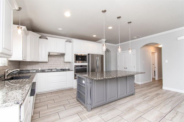 2909 Crystal Ann DR, Temple, TX 76502