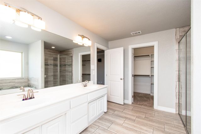 2909 Crystal Ann DR, Temple, TX 76502