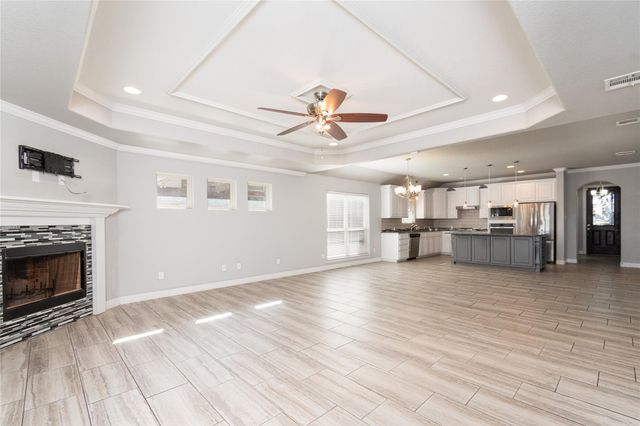 2909 Crystal Ann DR, Temple, TX 76502