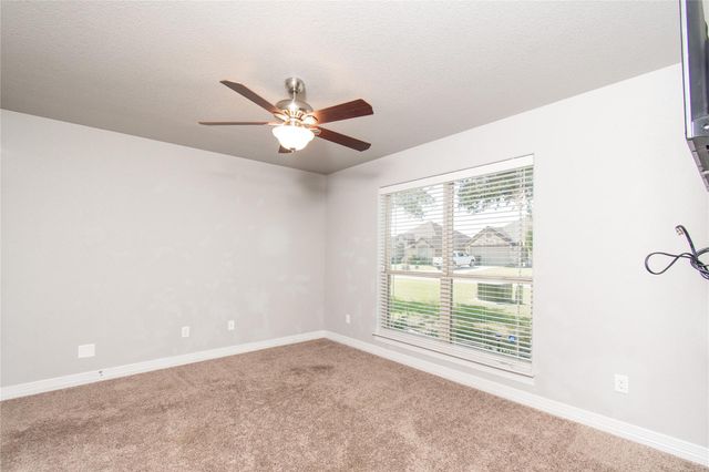 2909 Crystal Ann DR, Temple, TX 76502