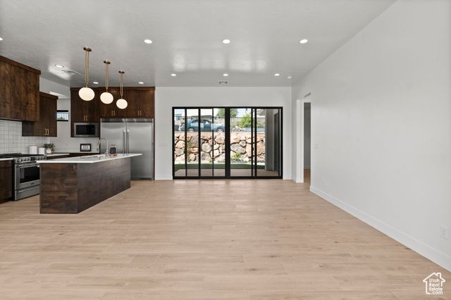 1043 N FALCON VW, Hurricane, UT 84737