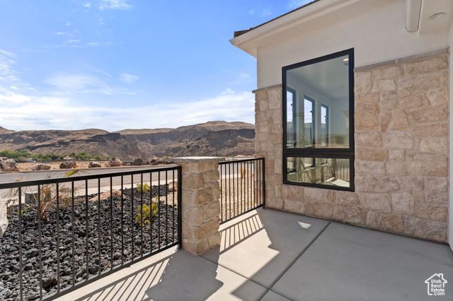 1043 N FALCON VW, Hurricane, UT 84737