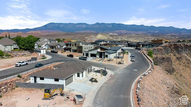 1043 N FALCON VW, Hurricane, UT 84737