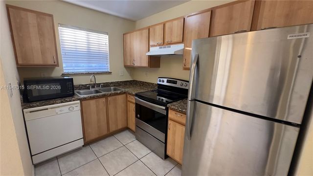 2028 NE 167th St 3-153, North Miami Beach, FL 33162