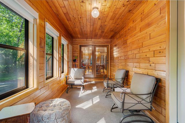 3225 S SCARLET OAK LANE, Appleton, WI 54915