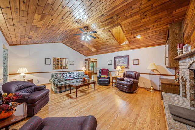 3225 S SCARLET OAK LANE, Appleton, WI 54915