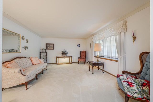 3225 S SCARLET OAK LANE, Appleton, WI 54915