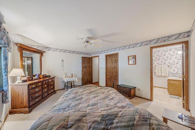 3225 S SCARLET OAK LANE, Appleton, WI 54915