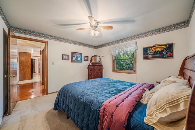 3225 S SCARLET OAK LANE, Appleton, WI 54915