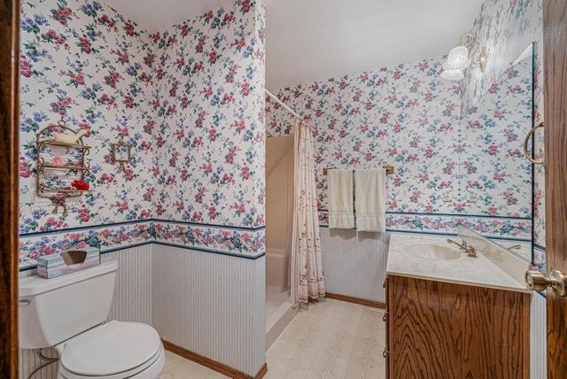 3225 S SCARLET OAK LANE, Appleton, WI 54915