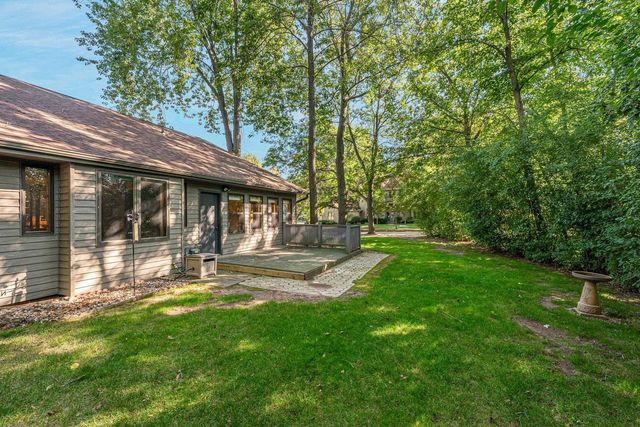 3225 S SCARLET OAK LANE, Appleton, WI 54915