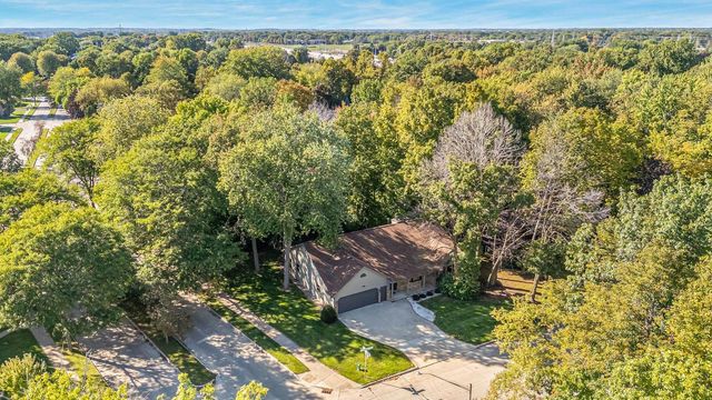 3225 S SCARLET OAK LANE, Appleton, WI 54915