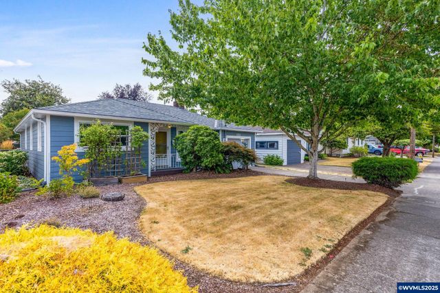 1212 23rd St NE, Salem, OR 97301