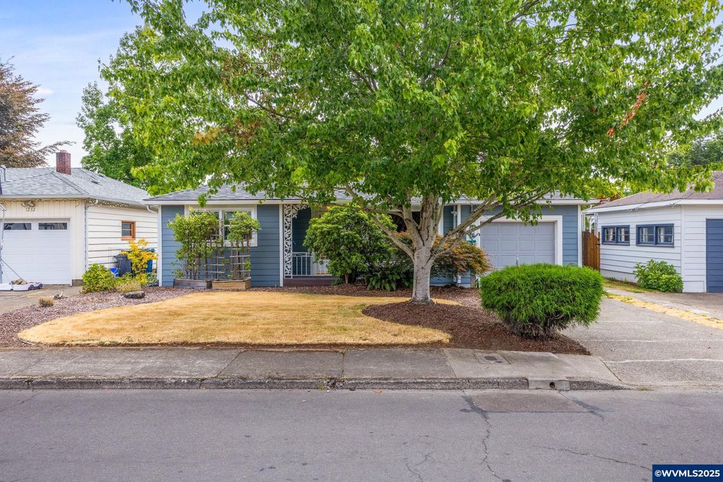 1212 23rd St NE, Salem, OR 97301
