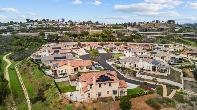 8304 The Grant Place, Bonita, CA 91902