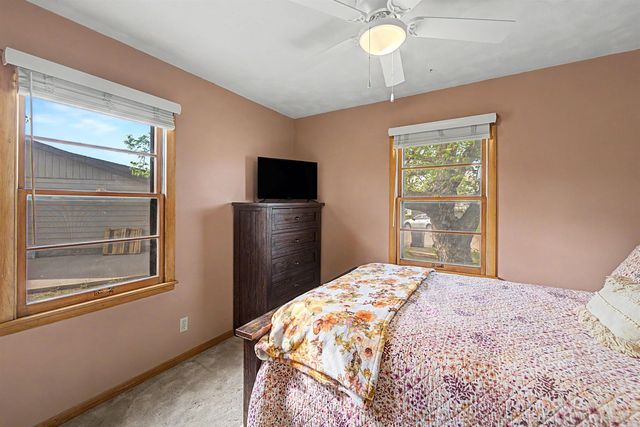 2479 Robin Rd, Salina, KS 67401