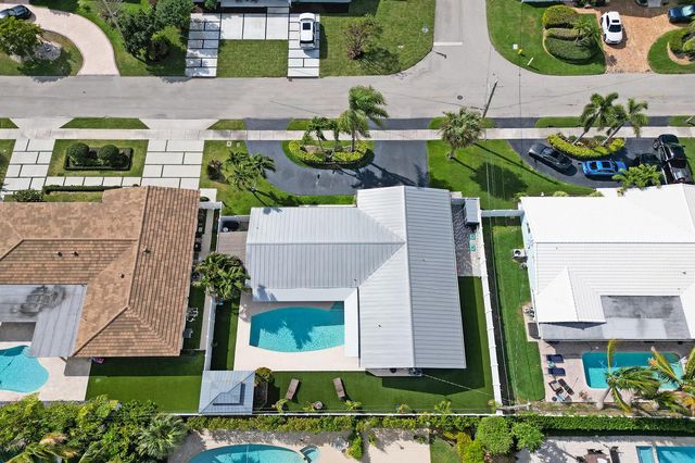3001 NE 45th Street, Lighthouse Point, FL 33064