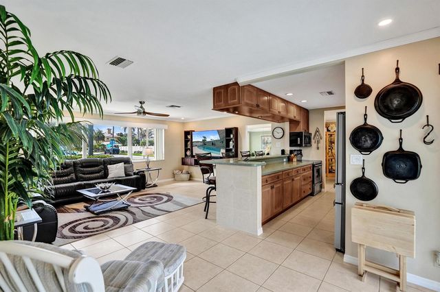 3001 NE 45th Street, Lighthouse Point, FL 33064