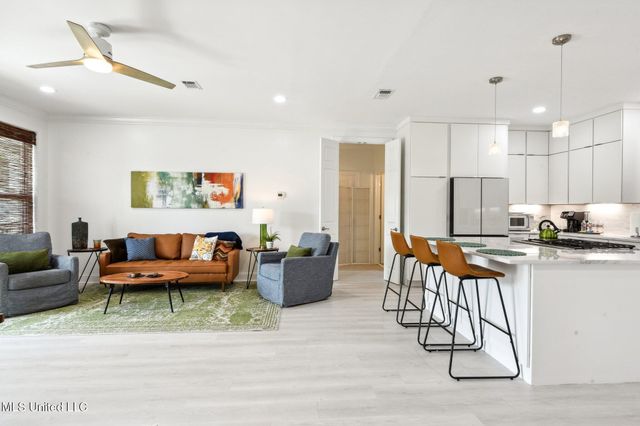 500 Fell Street, Waveland, MS 39576