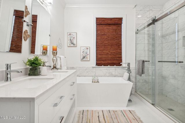 500 Fell Street, Waveland, MS 39576