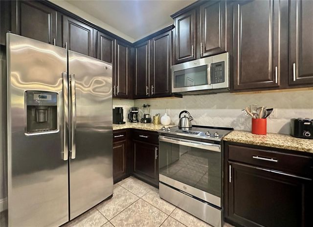 8111 ROSEVILLE ROAD, Davenport, FL 33896