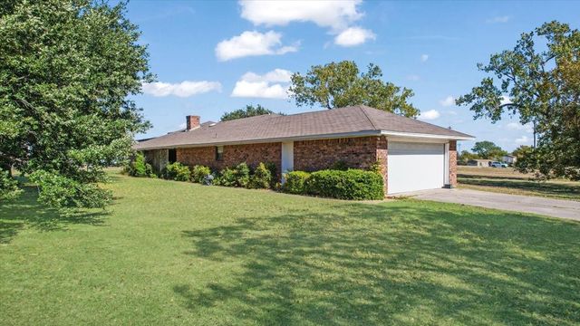 1711 FM 1385, Aubrey, TX 76227