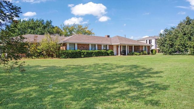 1711 FM 1385, Aubrey, TX 76227