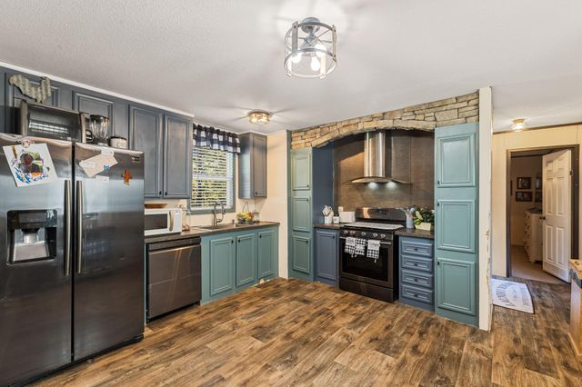 15 Double R Ln., Columbia, MS 39429