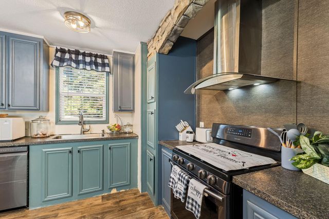 15 Double R Ln., Columbia, MS 39429