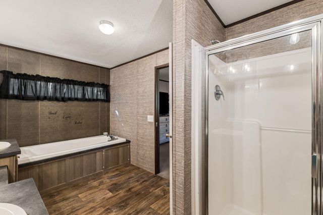 15 Double R Ln., Columbia, MS 39429