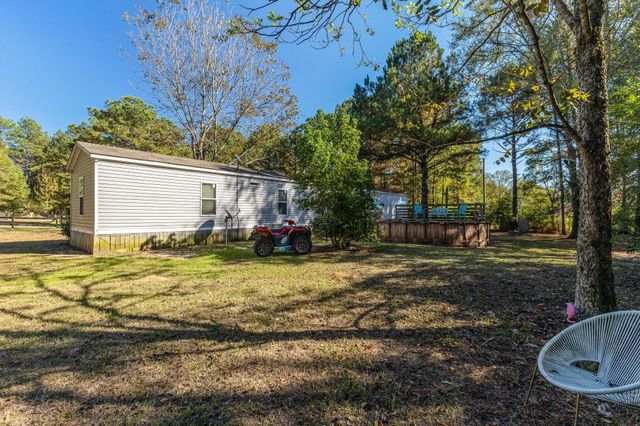 15 Double R Ln., Columbia, MS 39429