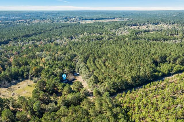 15 Double R Ln., Columbia, MS 39429