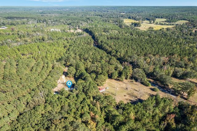 15 Double R Ln., Columbia, MS 39429