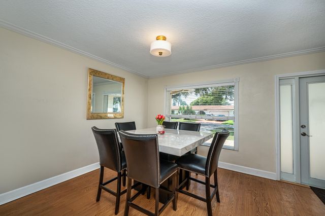 1940 SW 69th Ave, Plantation, FL 33317