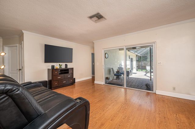 1940 SW 69th Ave, Plantation, FL 33317